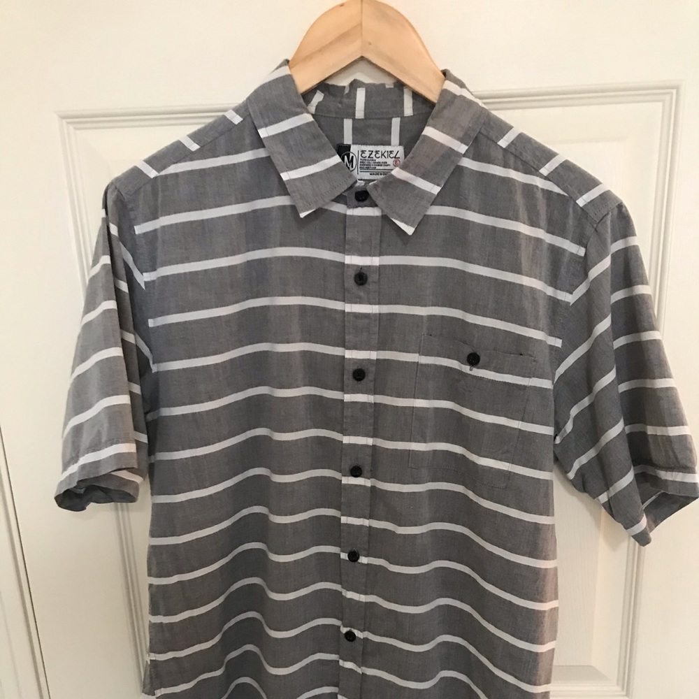 Ezekiel button up